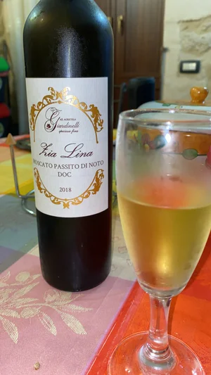 The wine produced Zia Lina